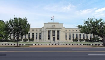 400 Ph.D. Economists vs. One Shiny Rock